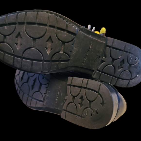 Salvatore Ferragamo Rolo Bit Loafer - Picture 3 of 3